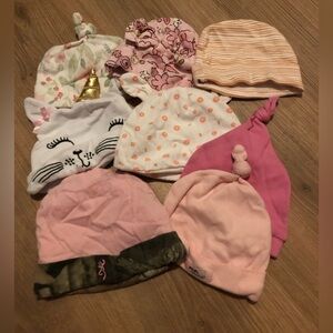 🪻 8 Baby Hats